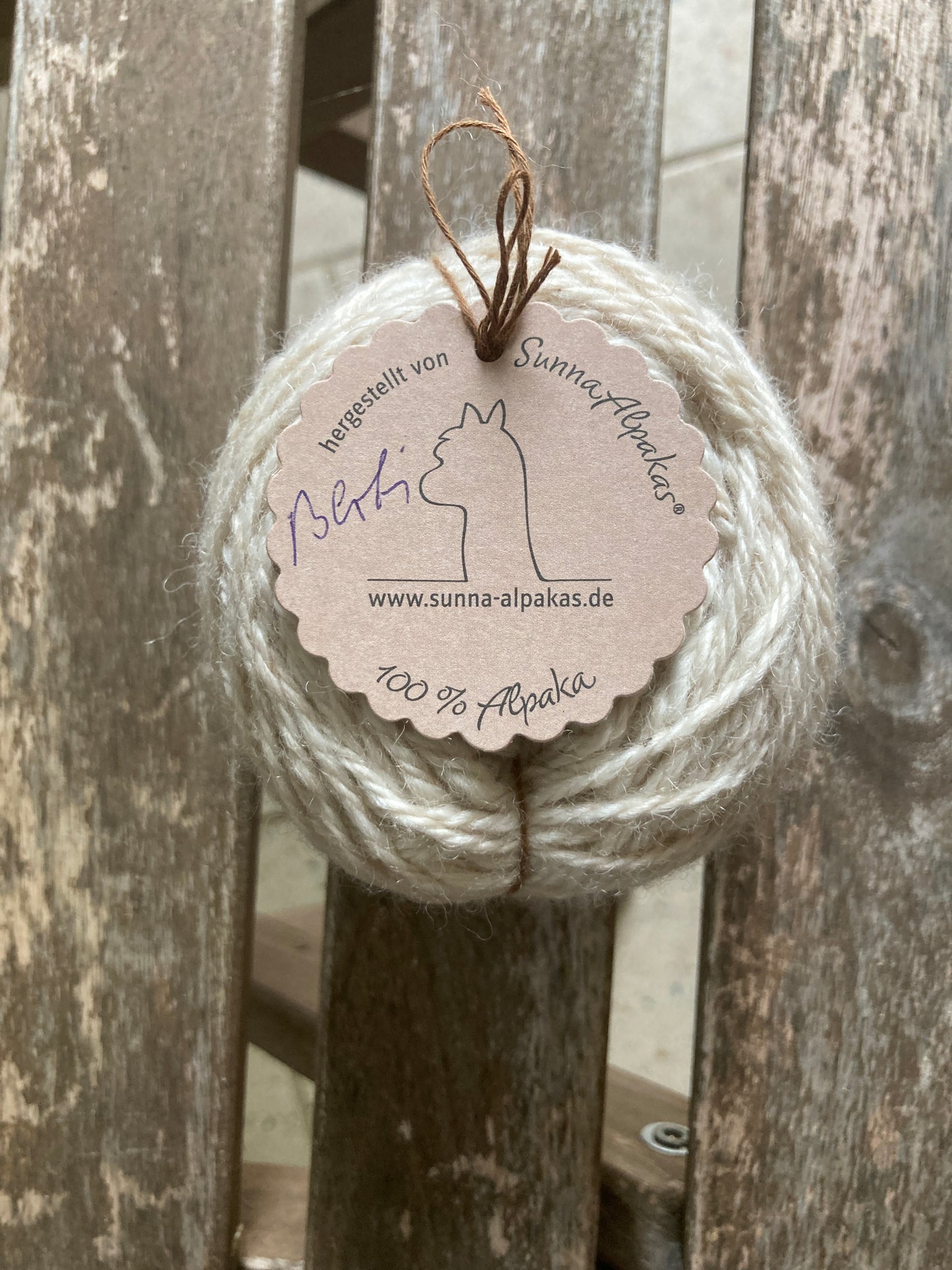 Strickwolle von unseren eigenen Alpakas