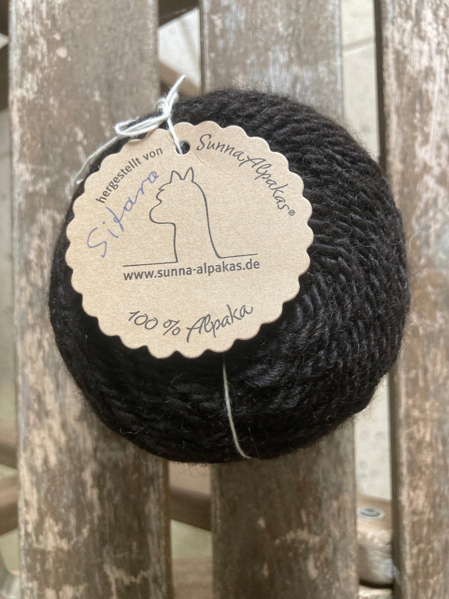 Strickwolle von unseren eigenen Alpakas