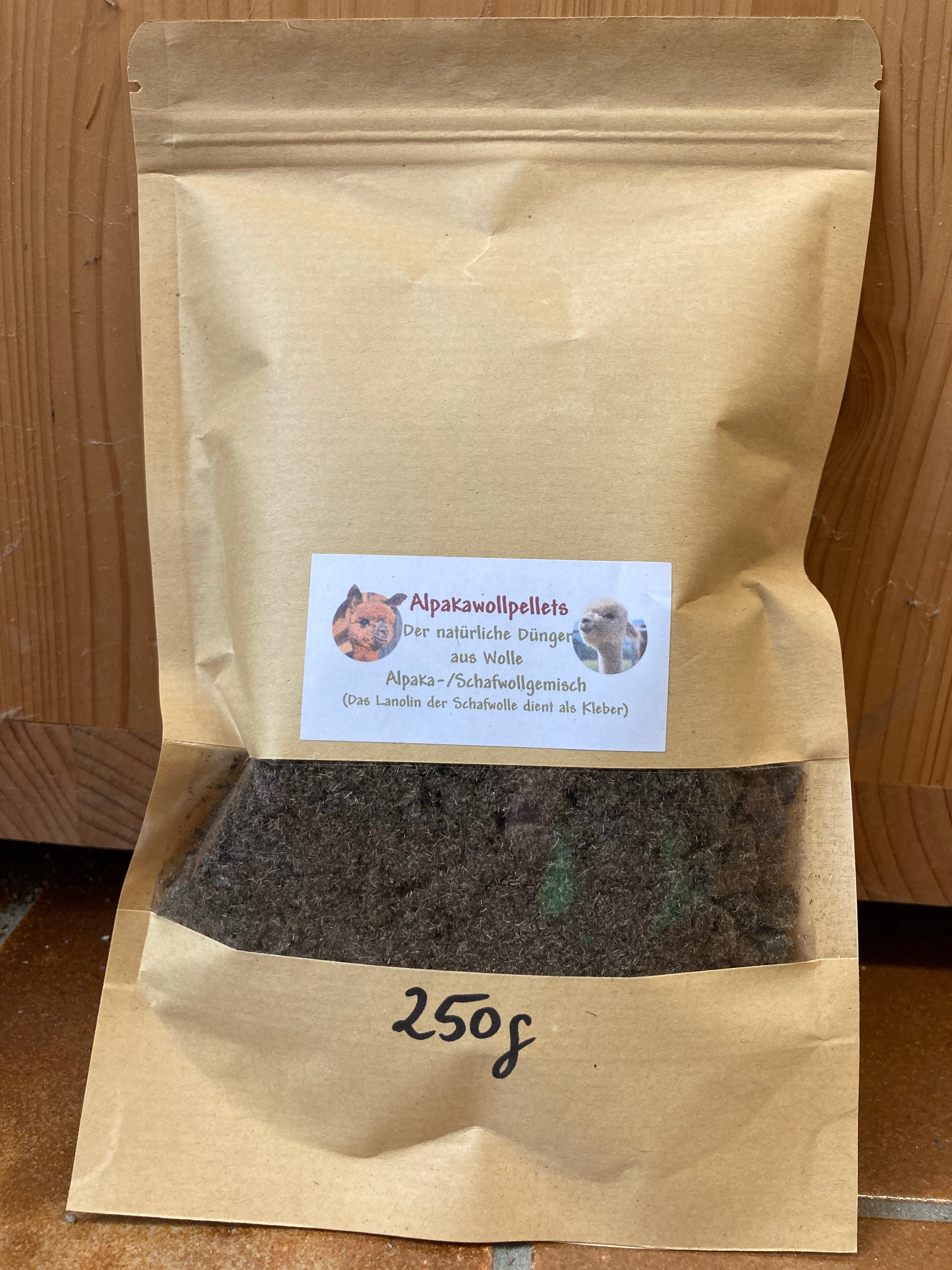 Alpaca wool pellets the natural fertilizer made from wool Einberghof